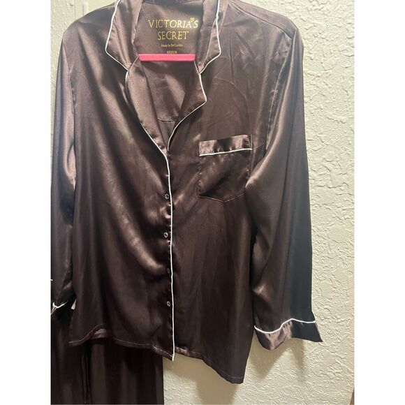 Victoria’s Secret Brown Pajama Set Woman’s Size Medium 100% Polyester -Flawed-Sn - Picture 3 of 16